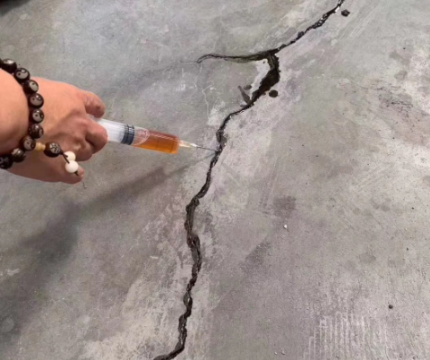 江北混凝土裂缝修补技术详解​
